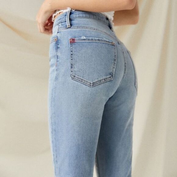 BDG Twig High-Rise Light Wash Skinny Jeans - Picture 3 of 5